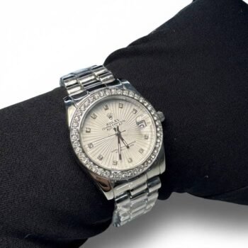 ساعة حريمي + علبة مجانية - كود 016